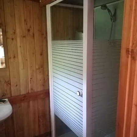 Les Cabanes Des Insolites Du Pignier *