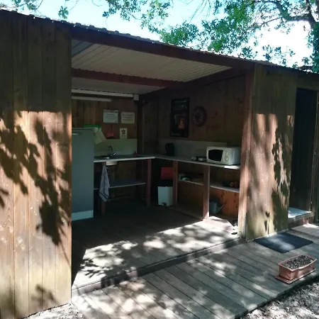 Les Cabanes Des Insolites Du Pignier *
